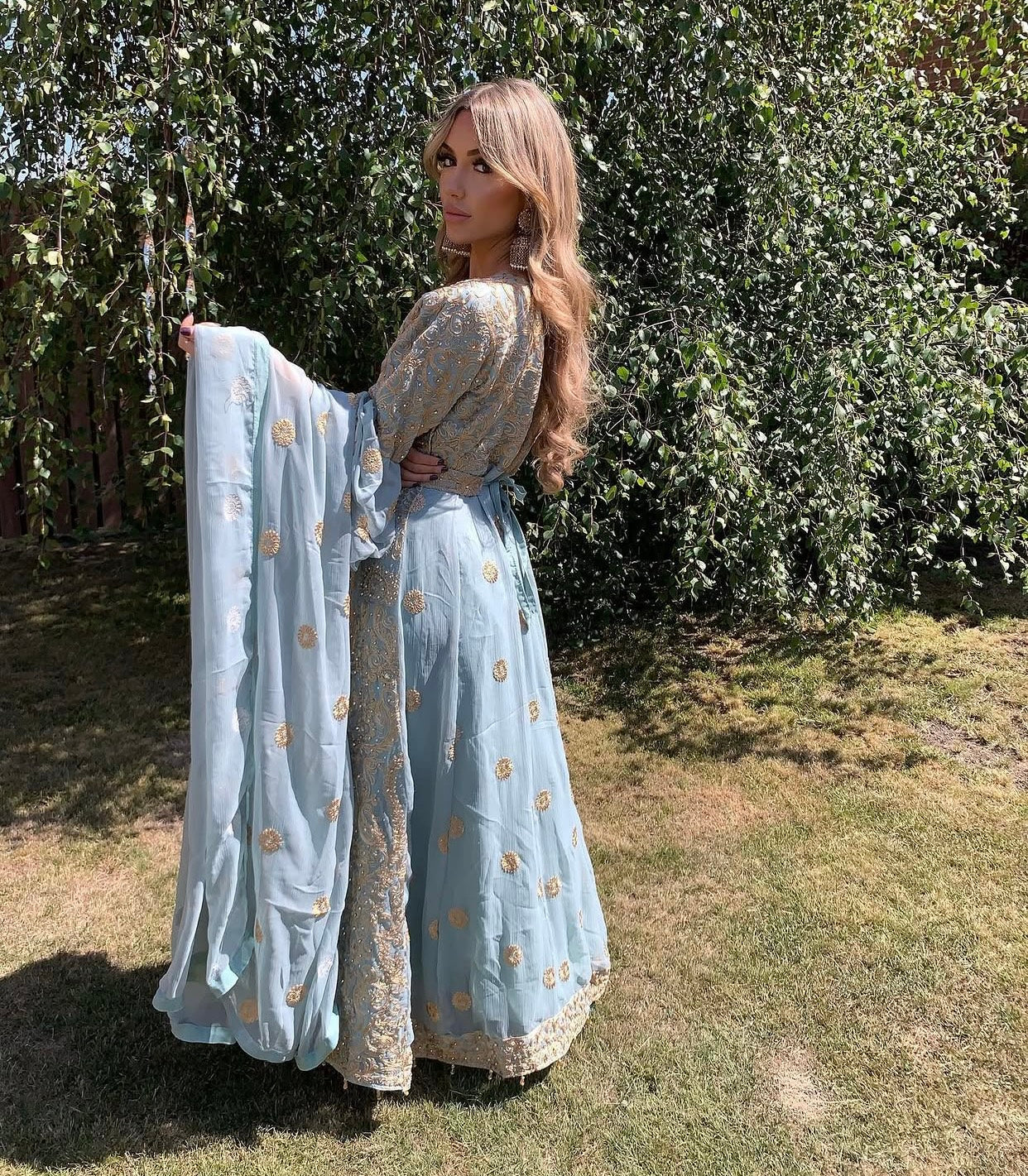 AIMALA blue and gold style