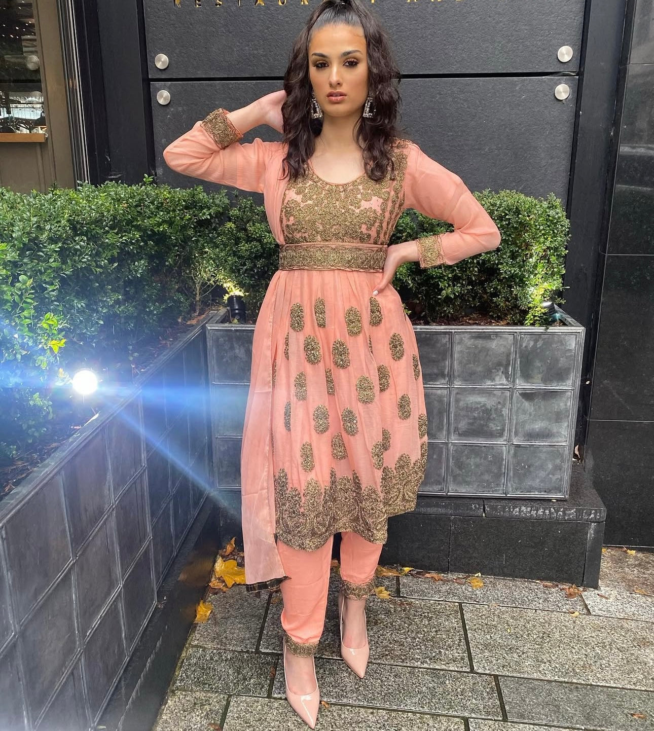 EIRA peach pink style