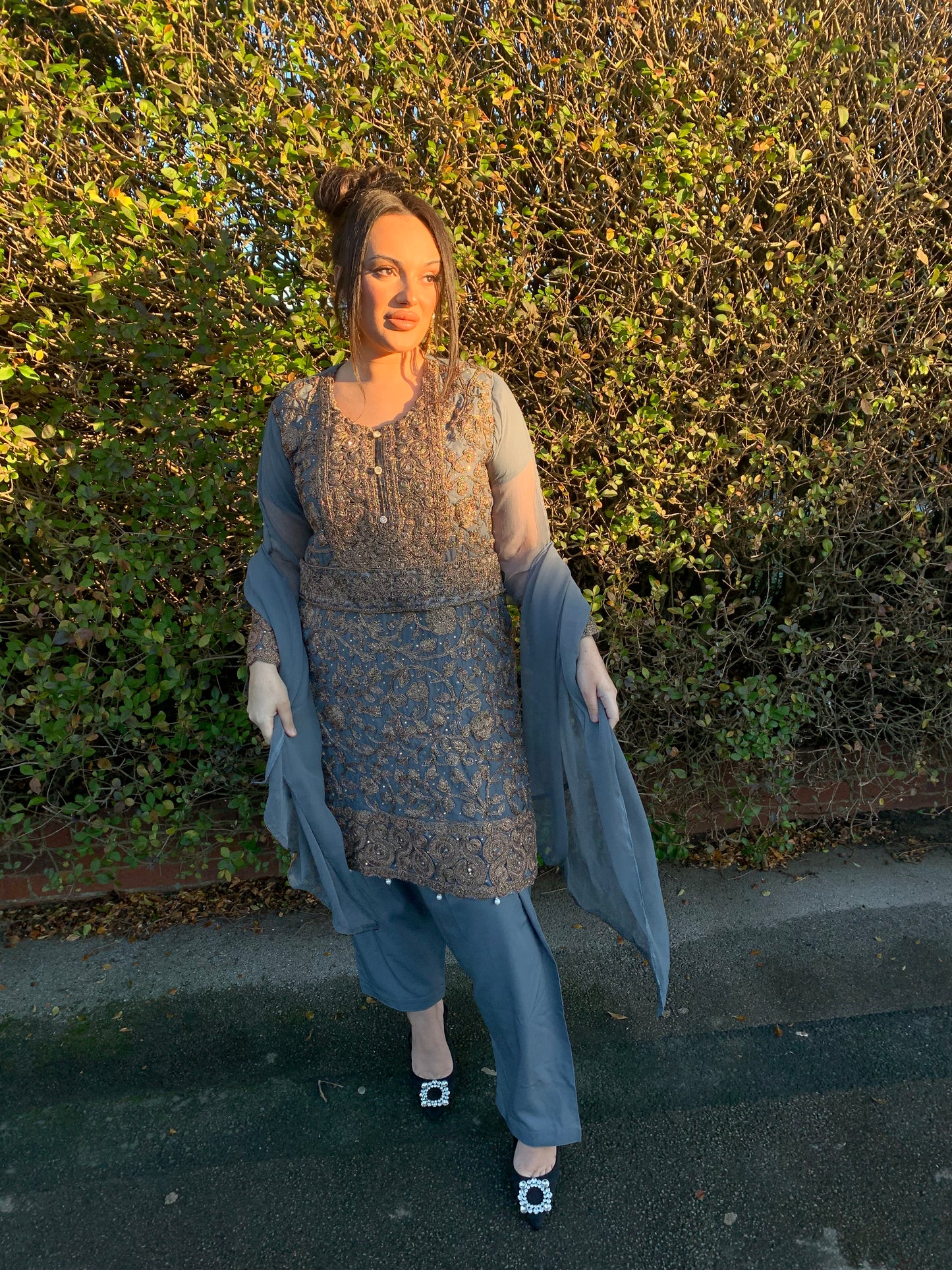 ARIA grey and bronze gold style