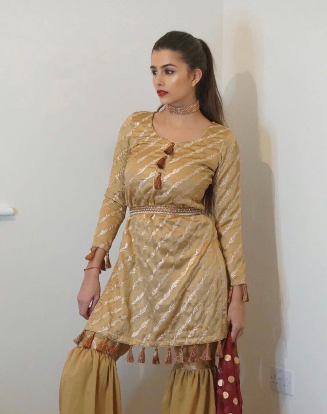 ESHAYA gold and rust style