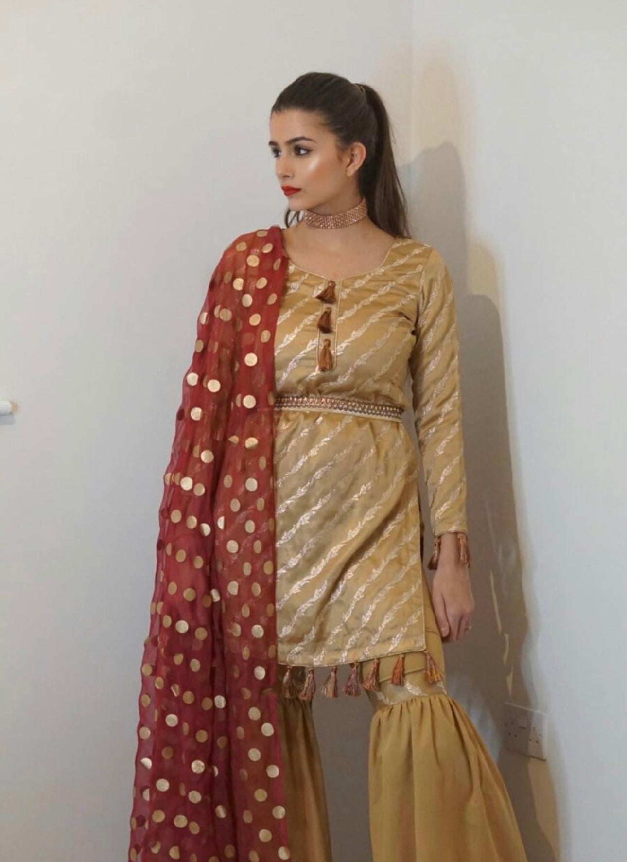 ESHAYA gold and rust style