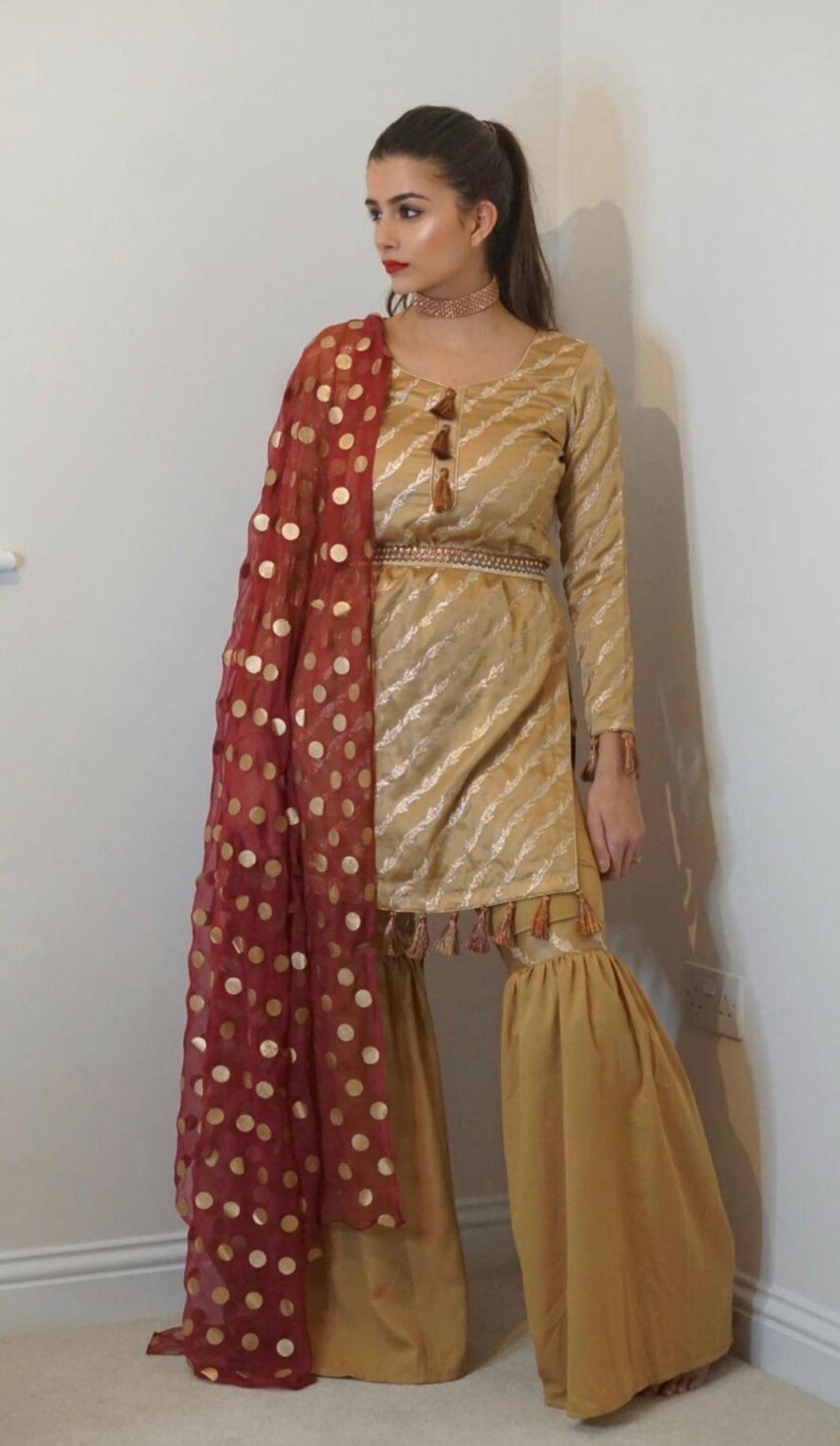 ESHAYA gold and rust style