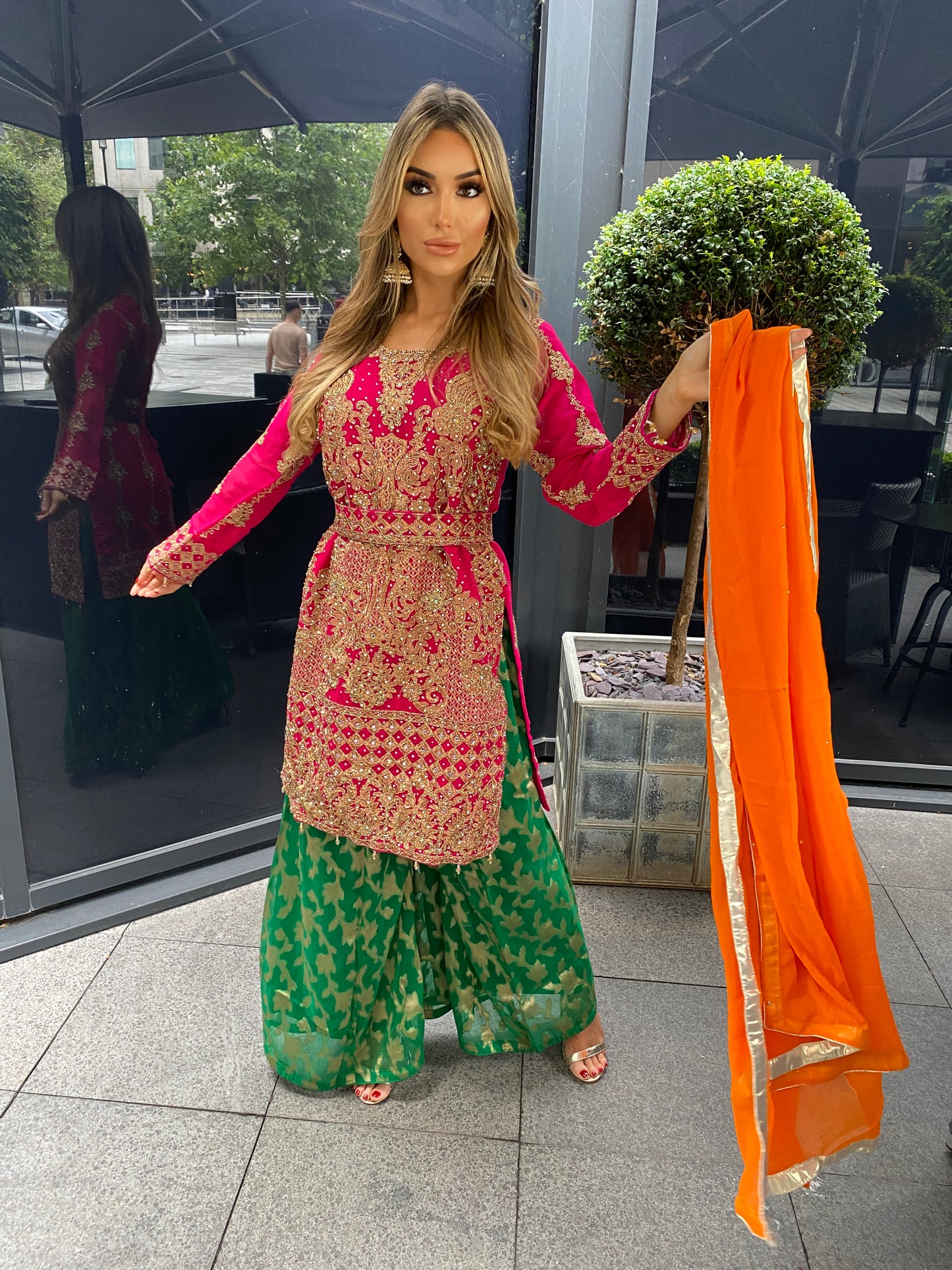 IMAAIA hot pink style