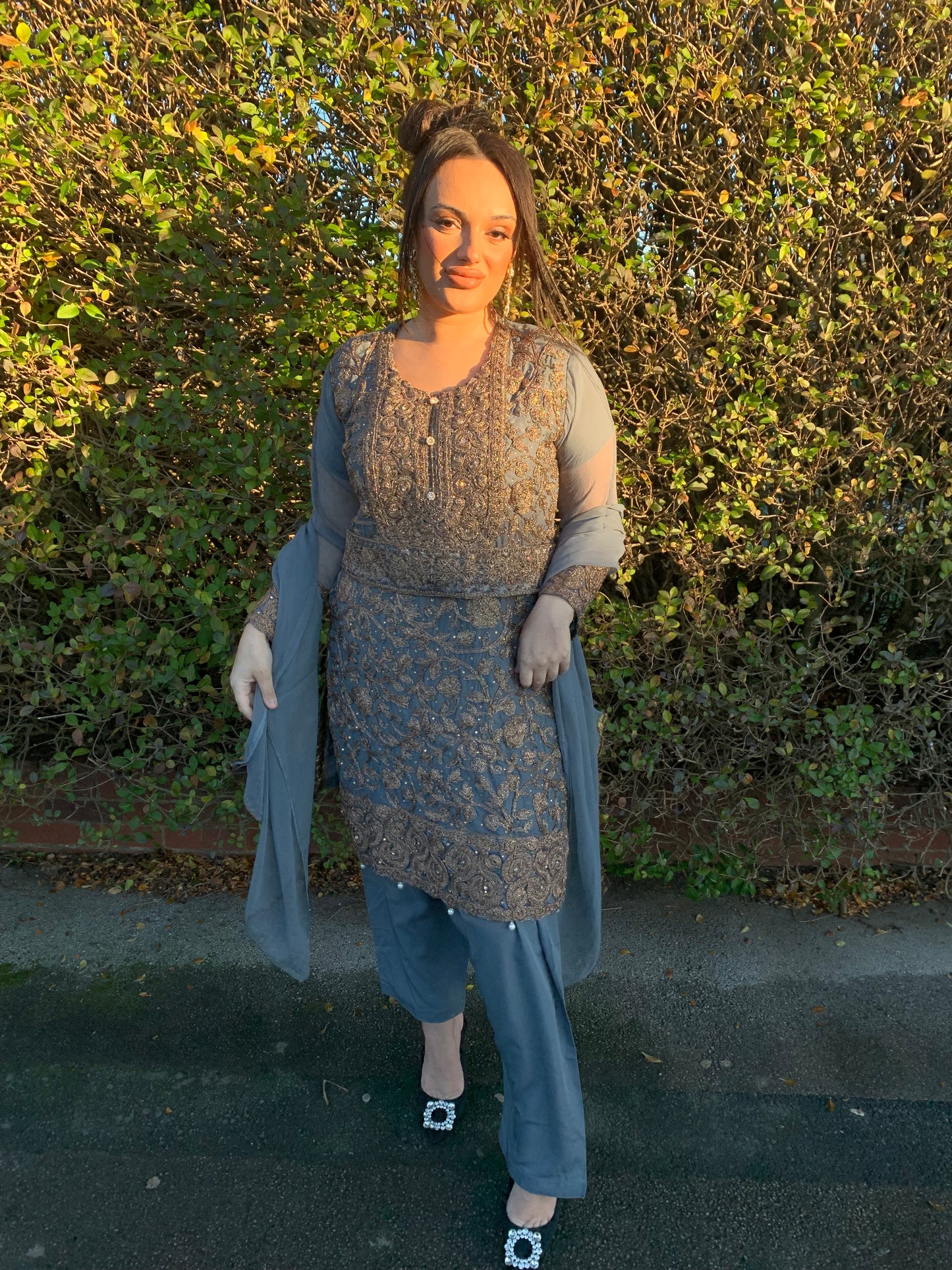 ARIA grey and bronze gold style