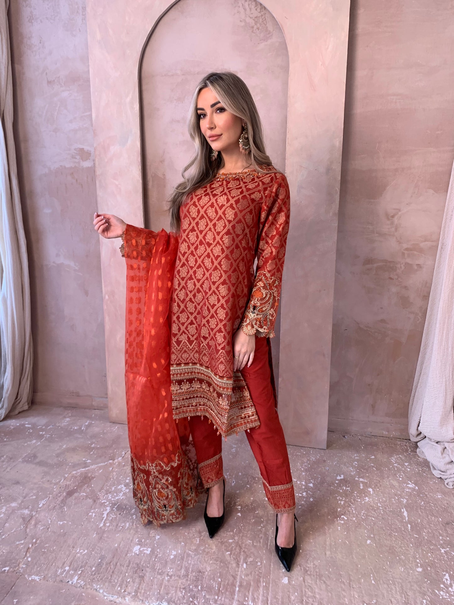 AYESHA WAQAS orange style