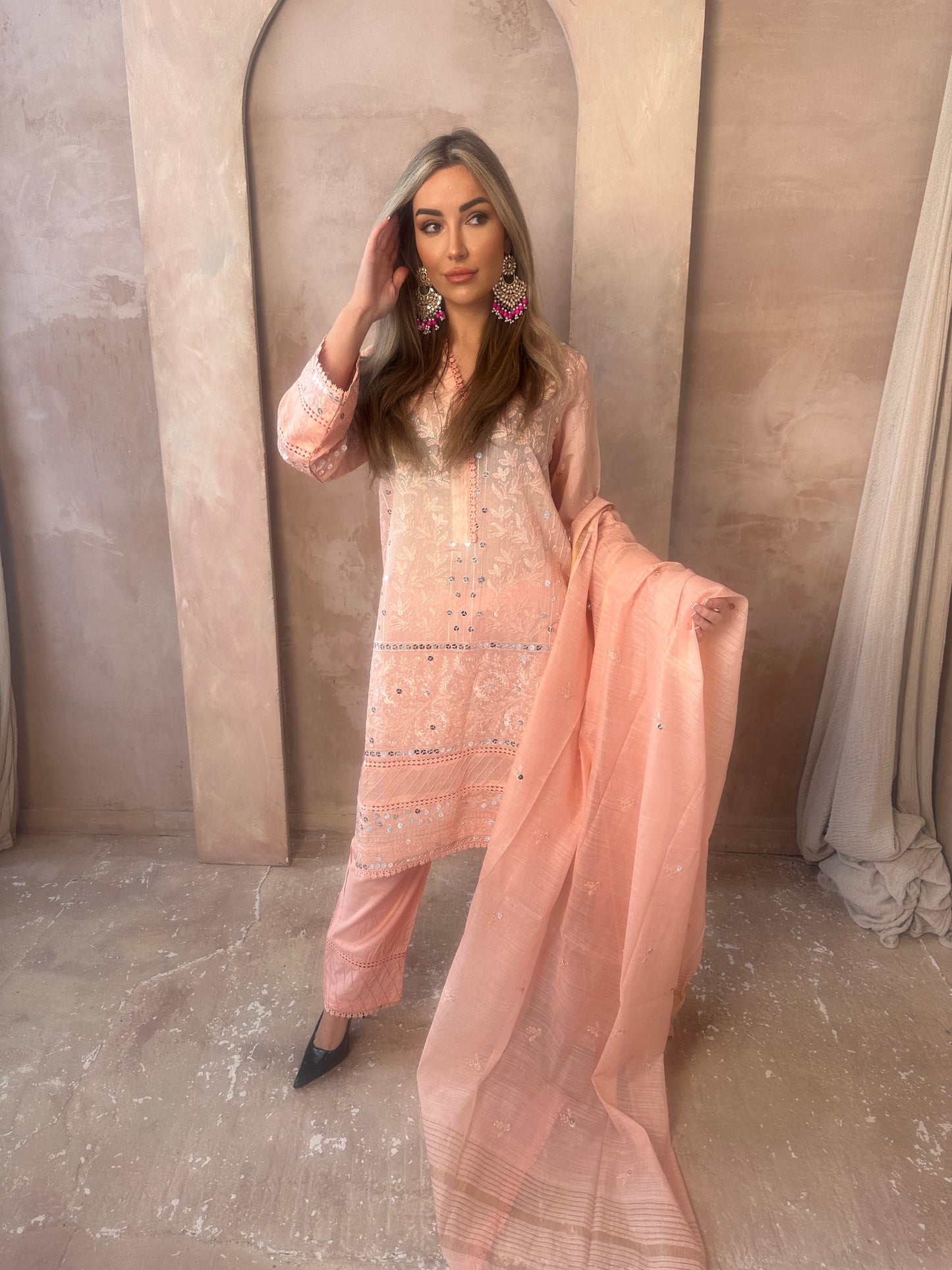 NYRA peach pink style