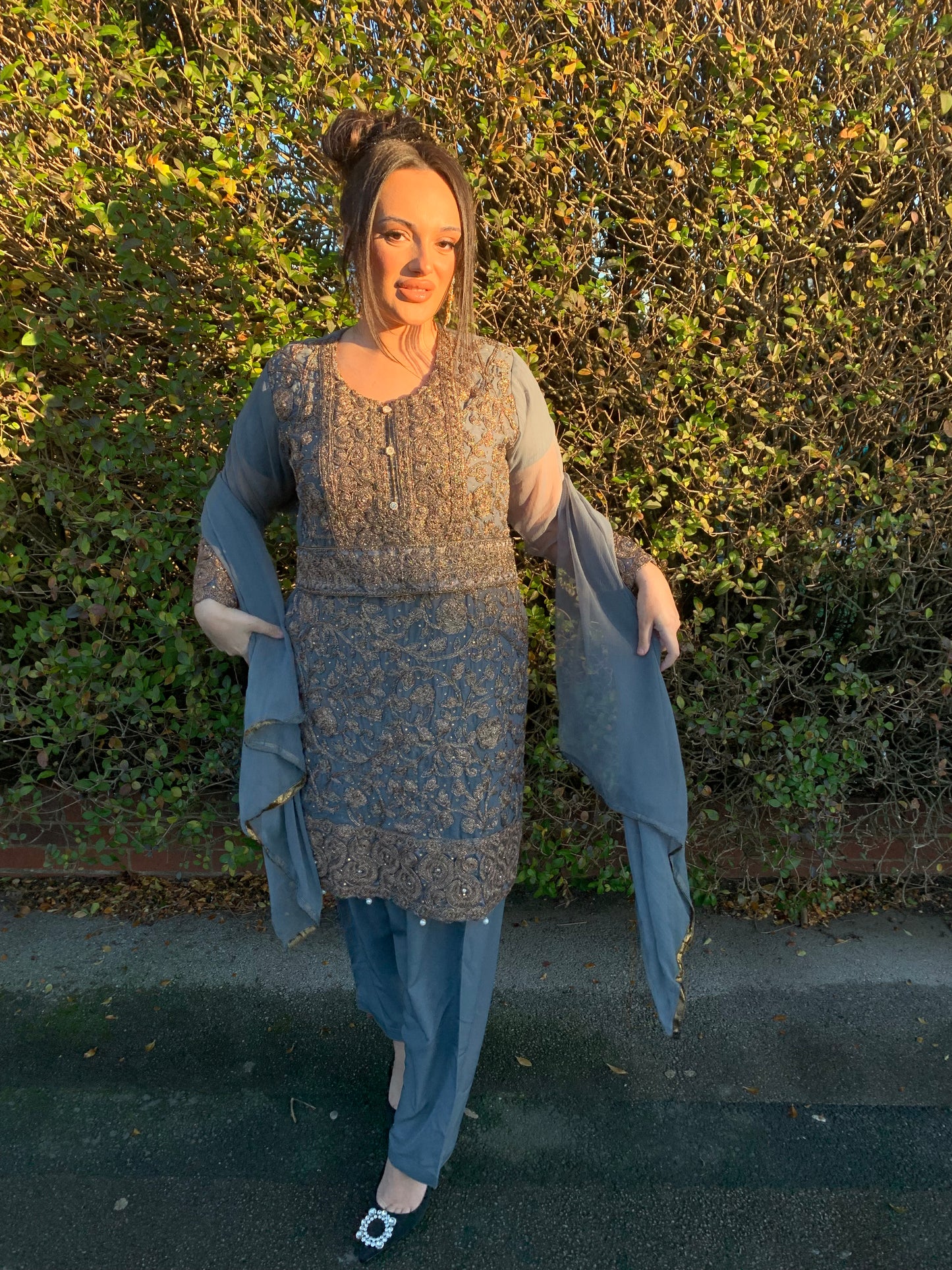 ARIA grey and bronze gold style