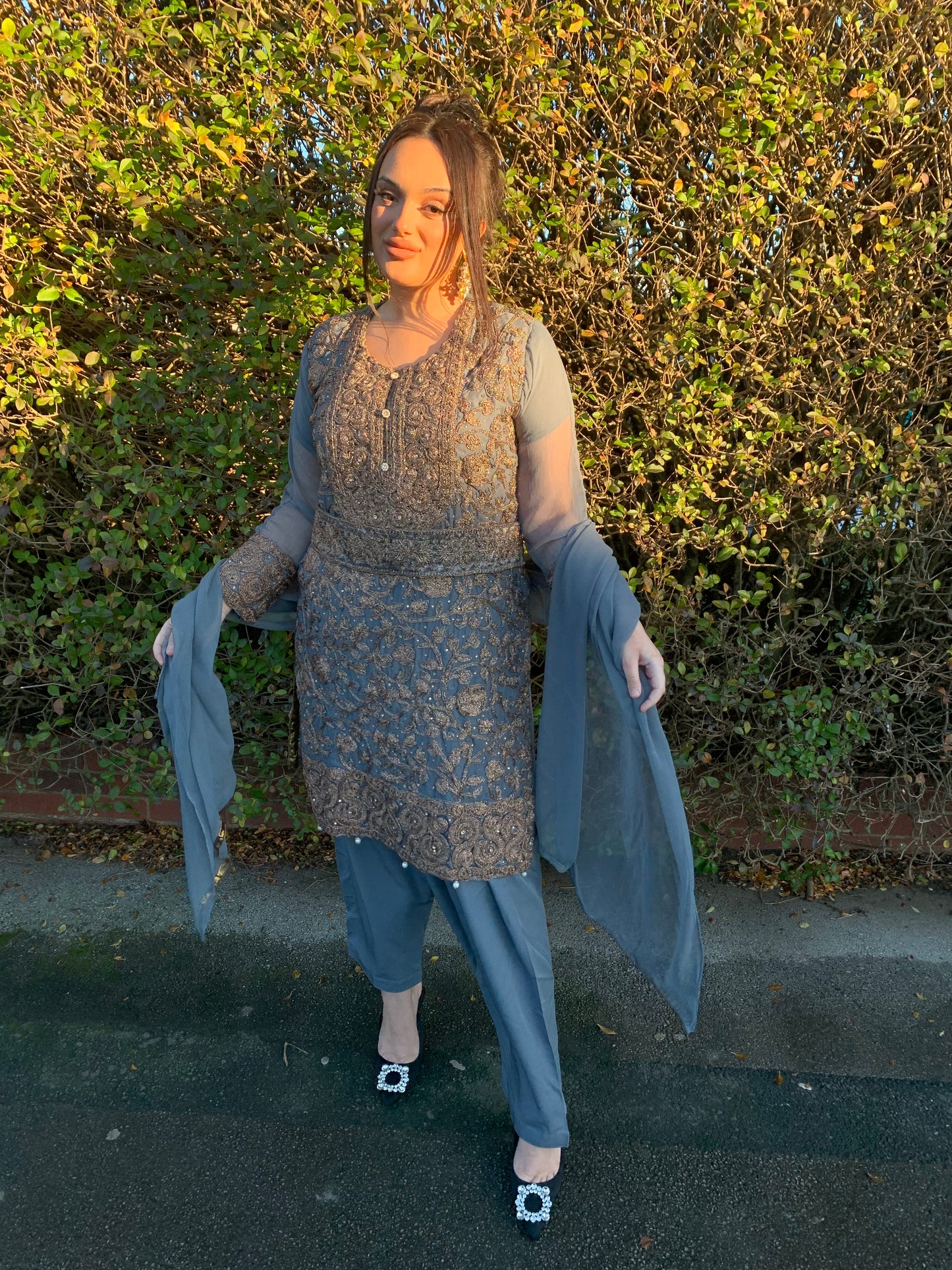 ARIA grey and bronze gold style