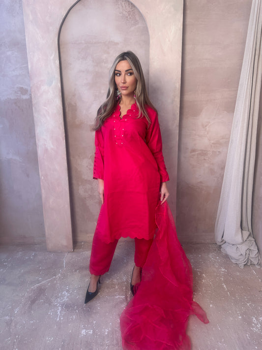 LEALA hot pink style