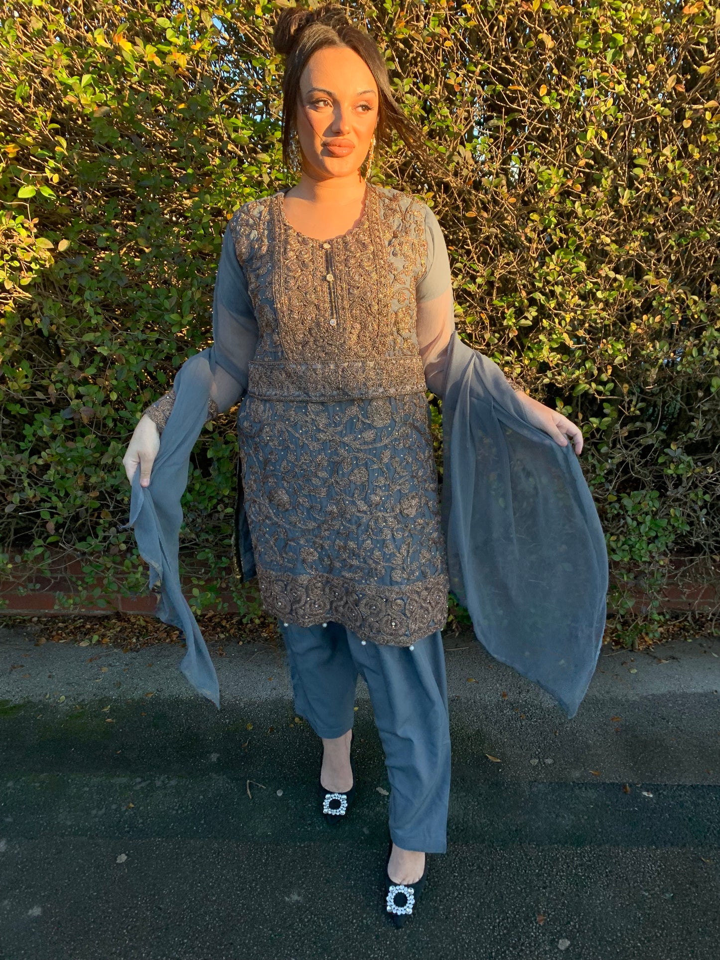 ARIA grey and bronze gold style