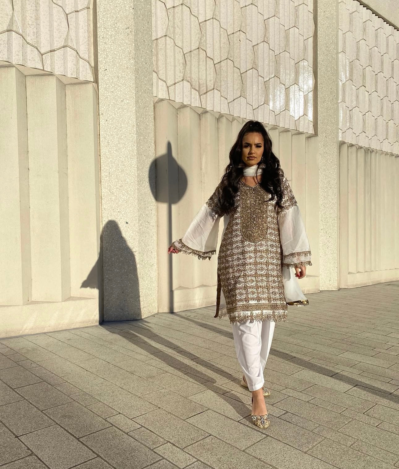 JAMILA white and gold style