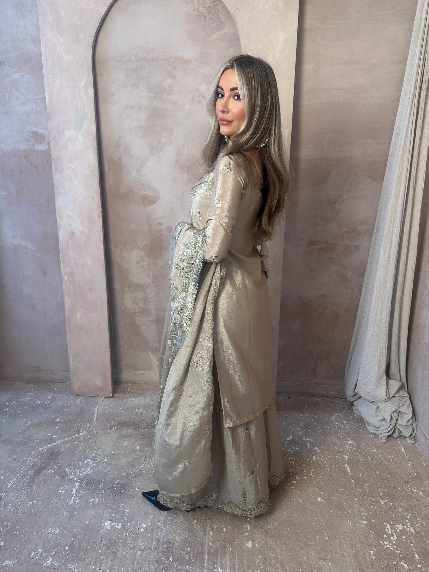 REEM cream beige gold style