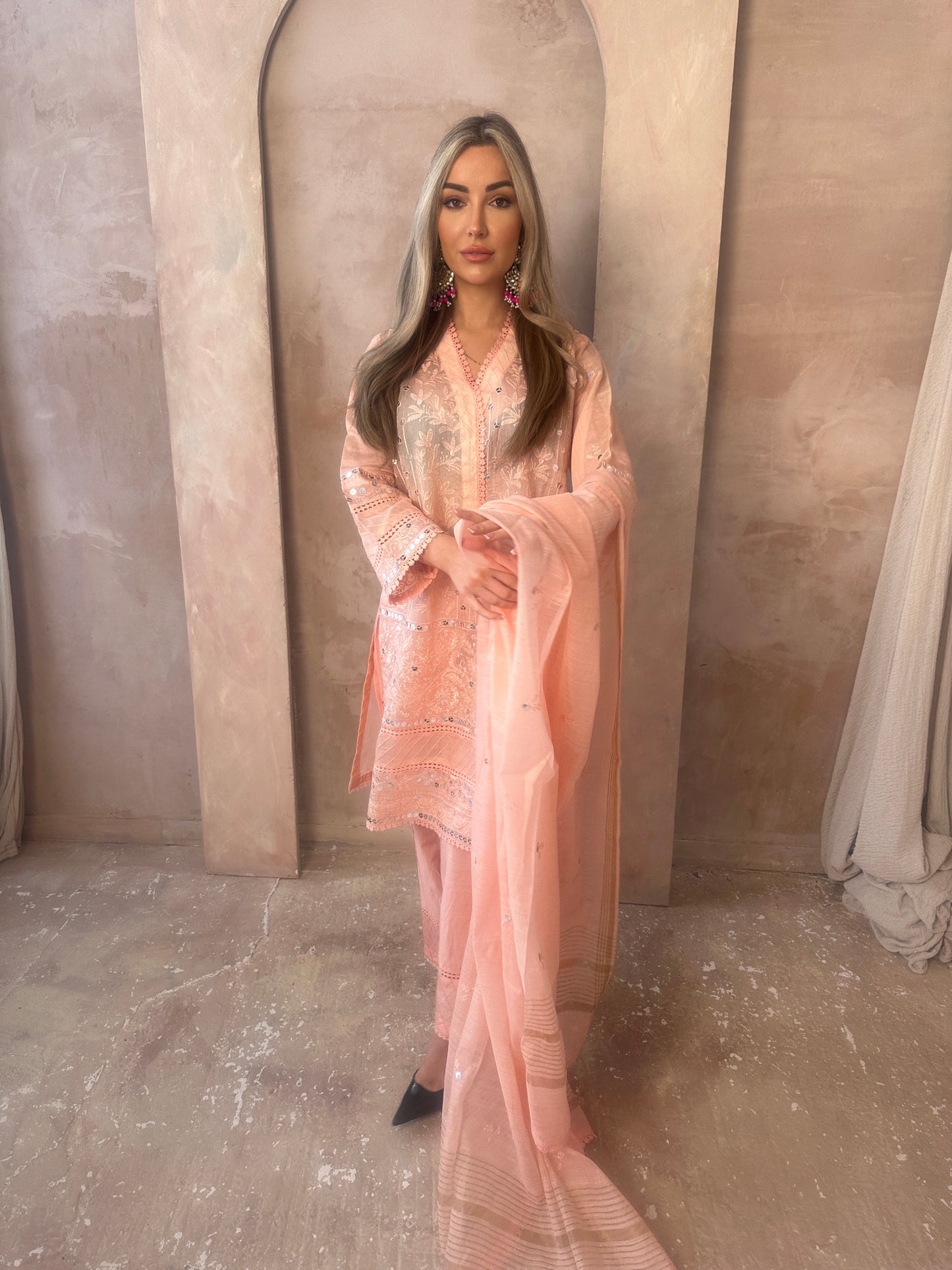 NYRA peach pink style