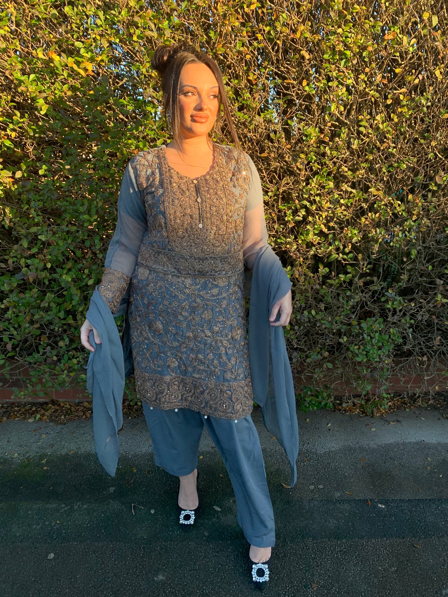 ARIA grey and bronze gold style