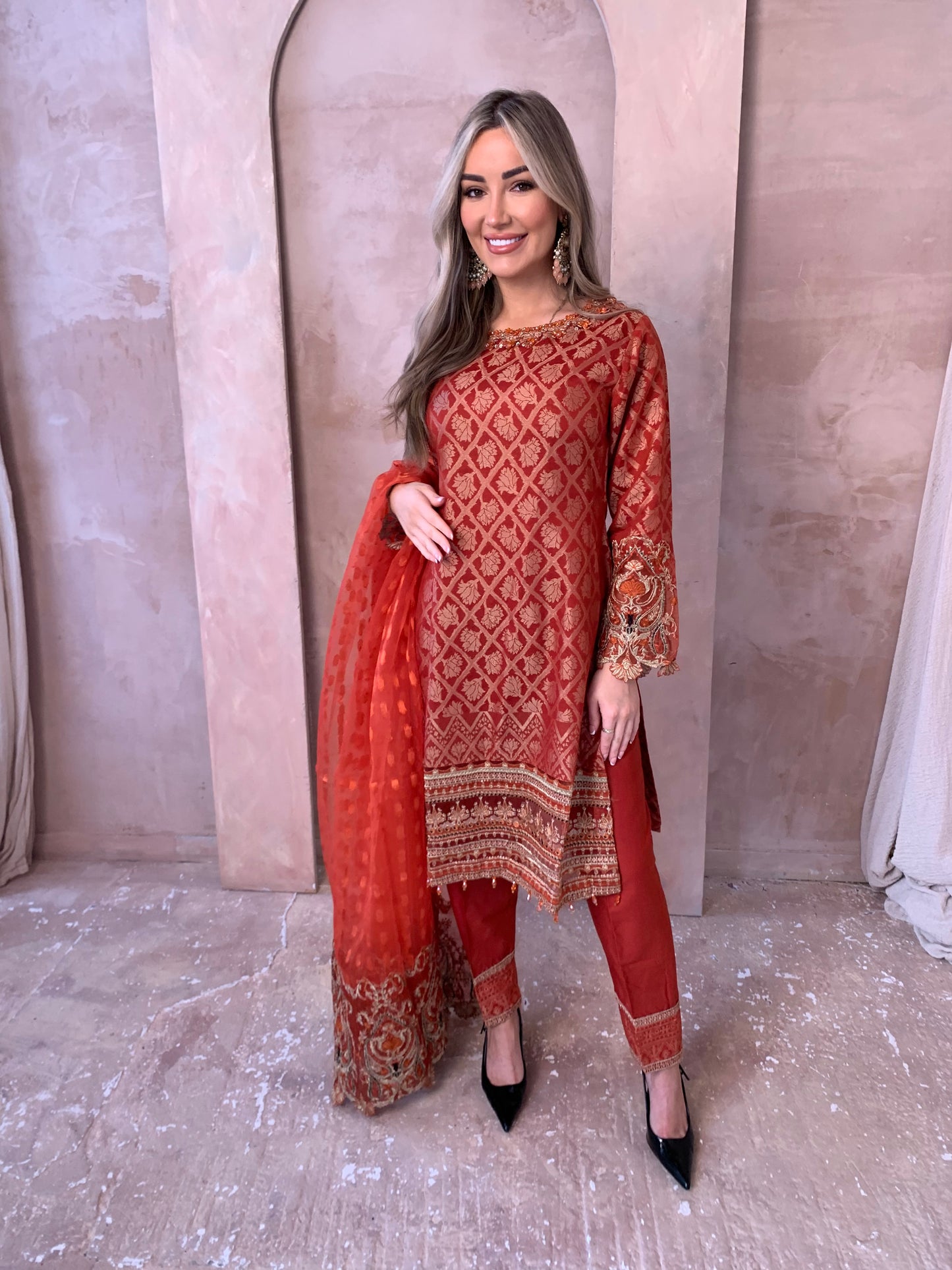 AYESHA WAQAS orange style