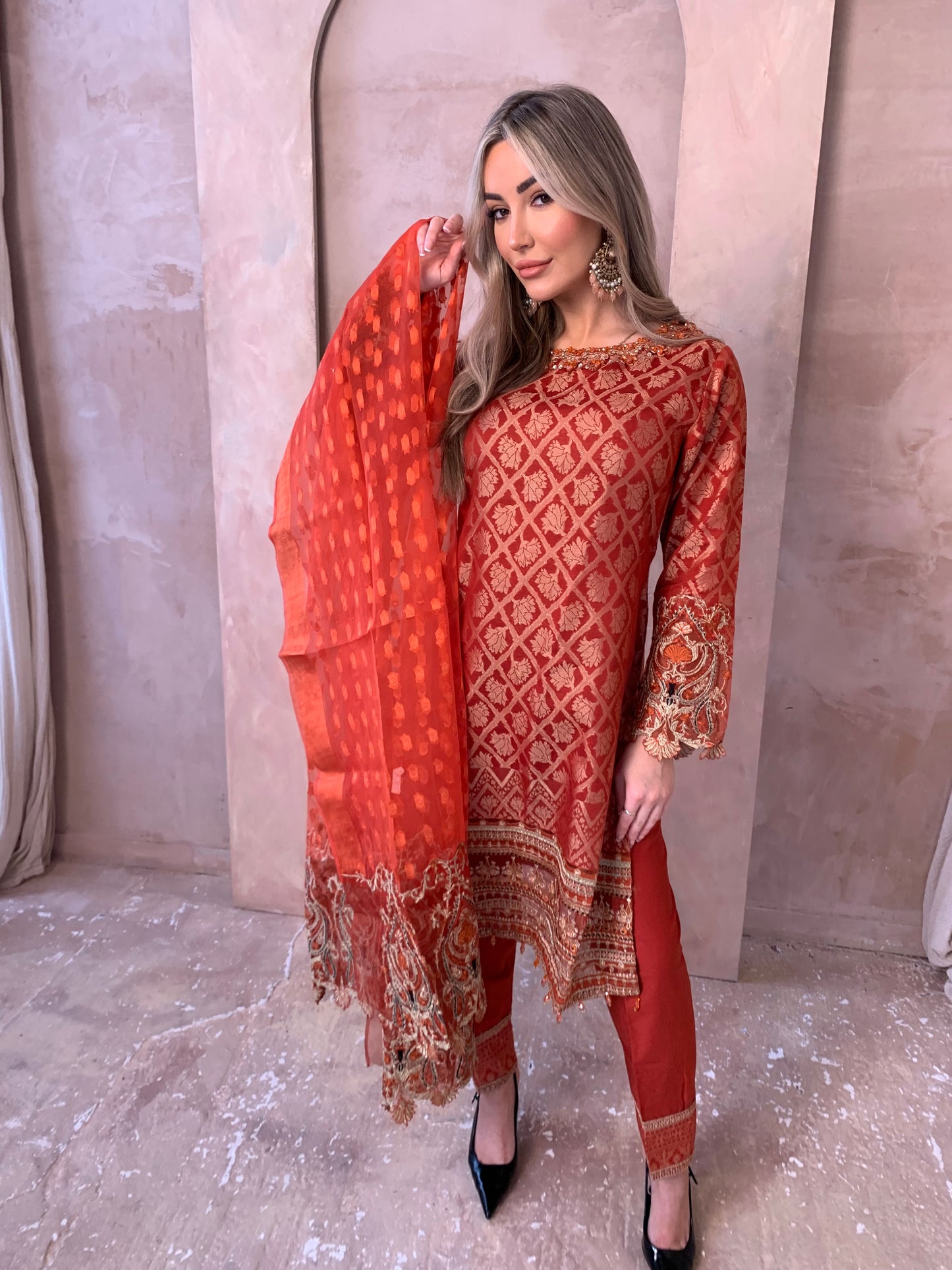 AYESHA WAQAS orange style