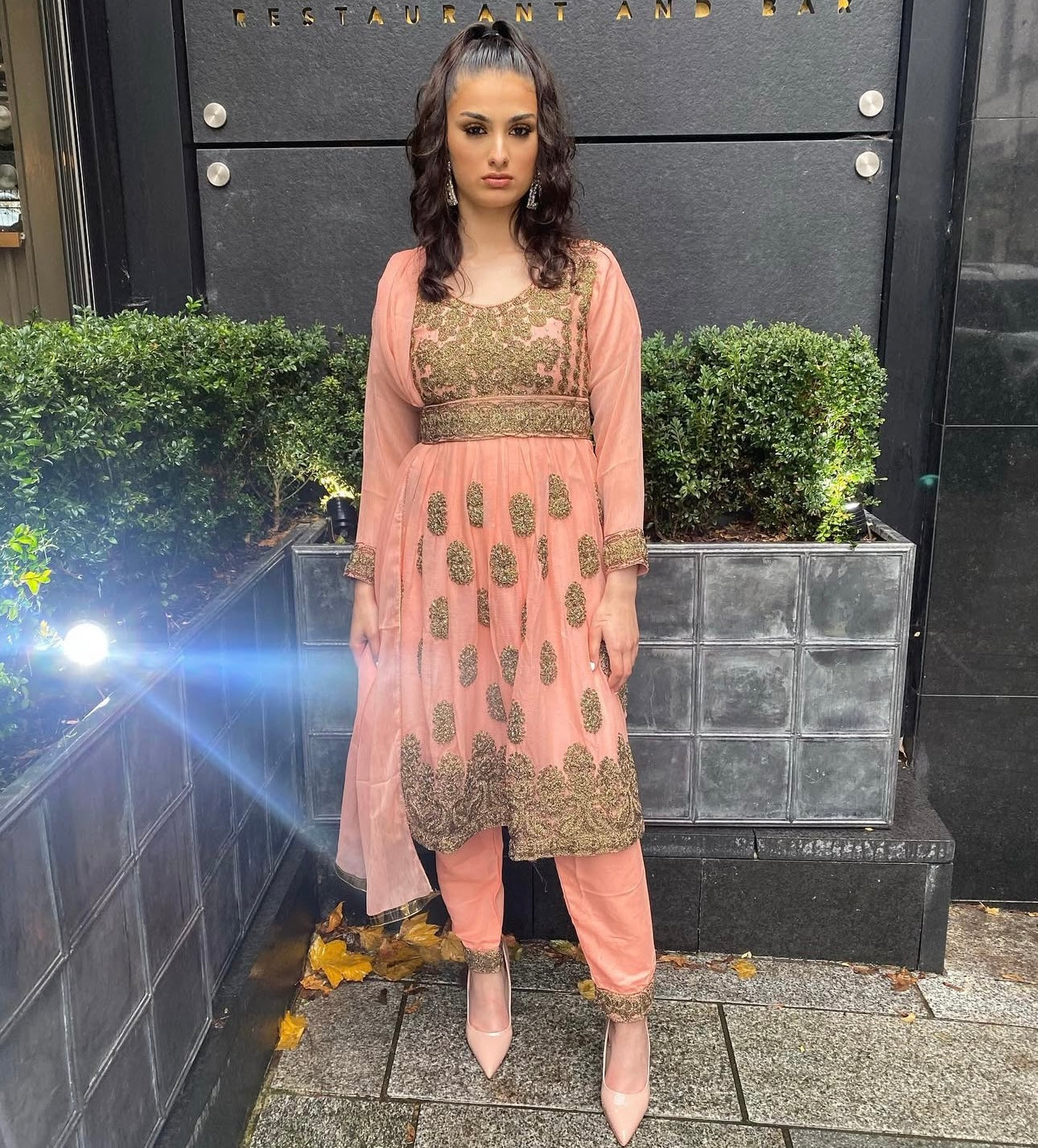 EIRA peach pink style