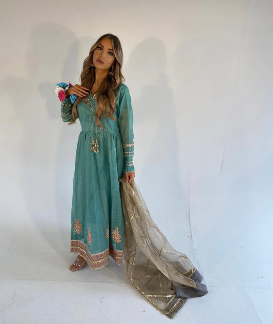 SAYNA turquoise and gold style