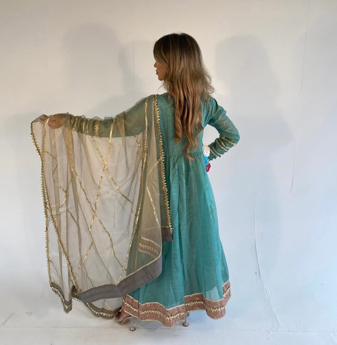 SAYNA turquoise and gold style