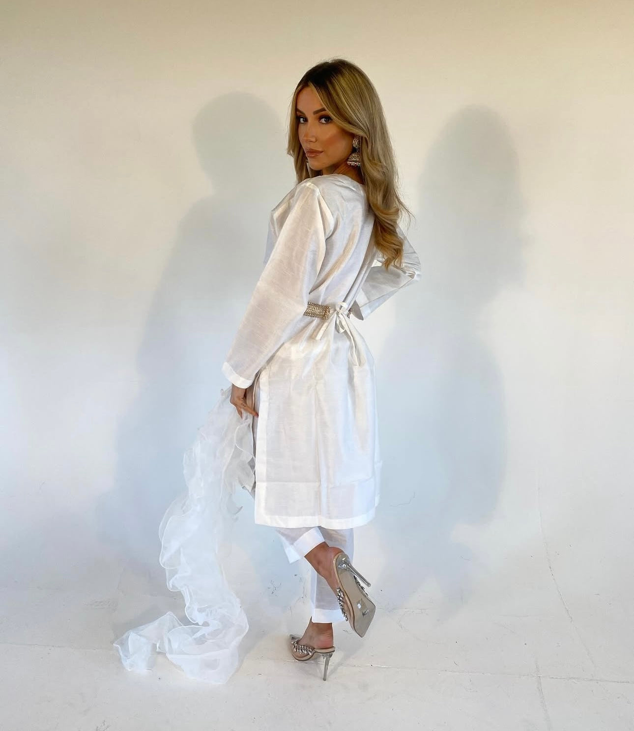 EILA white and gold style