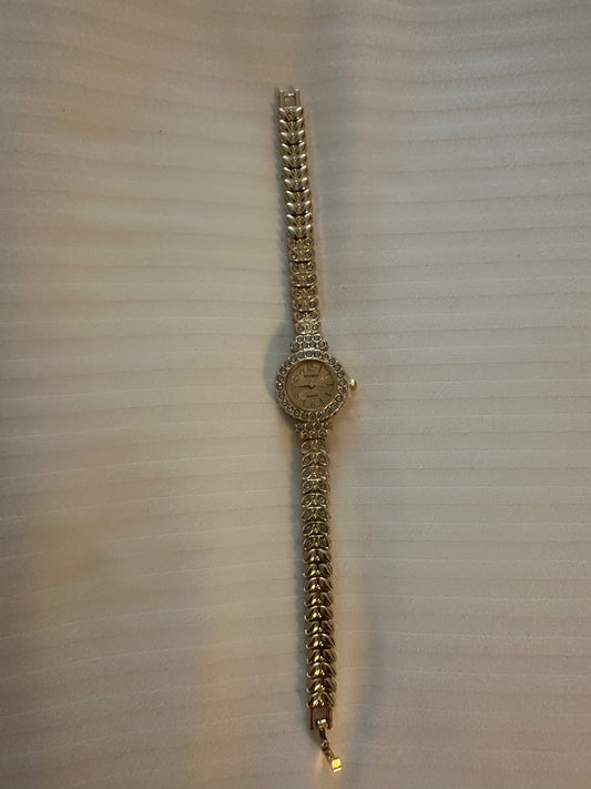 Gold strap watch