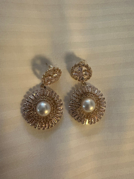 Gold earrings