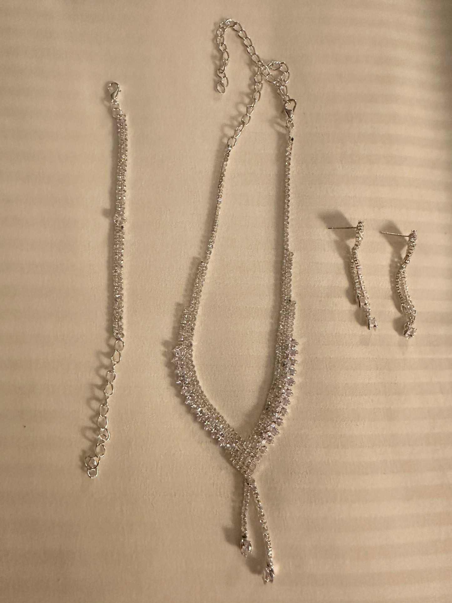Silver earrings bracelet & necklace set