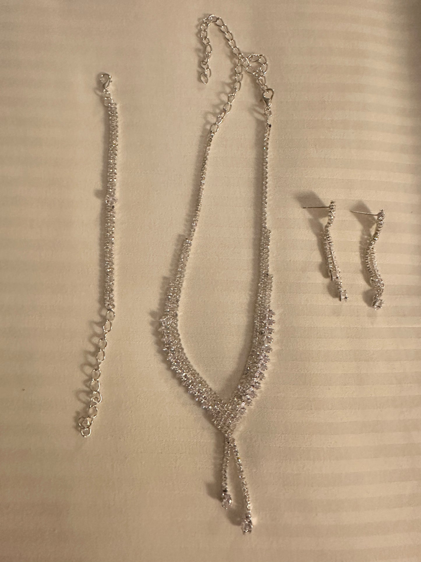 Silver earrings bracelet & necklace set
