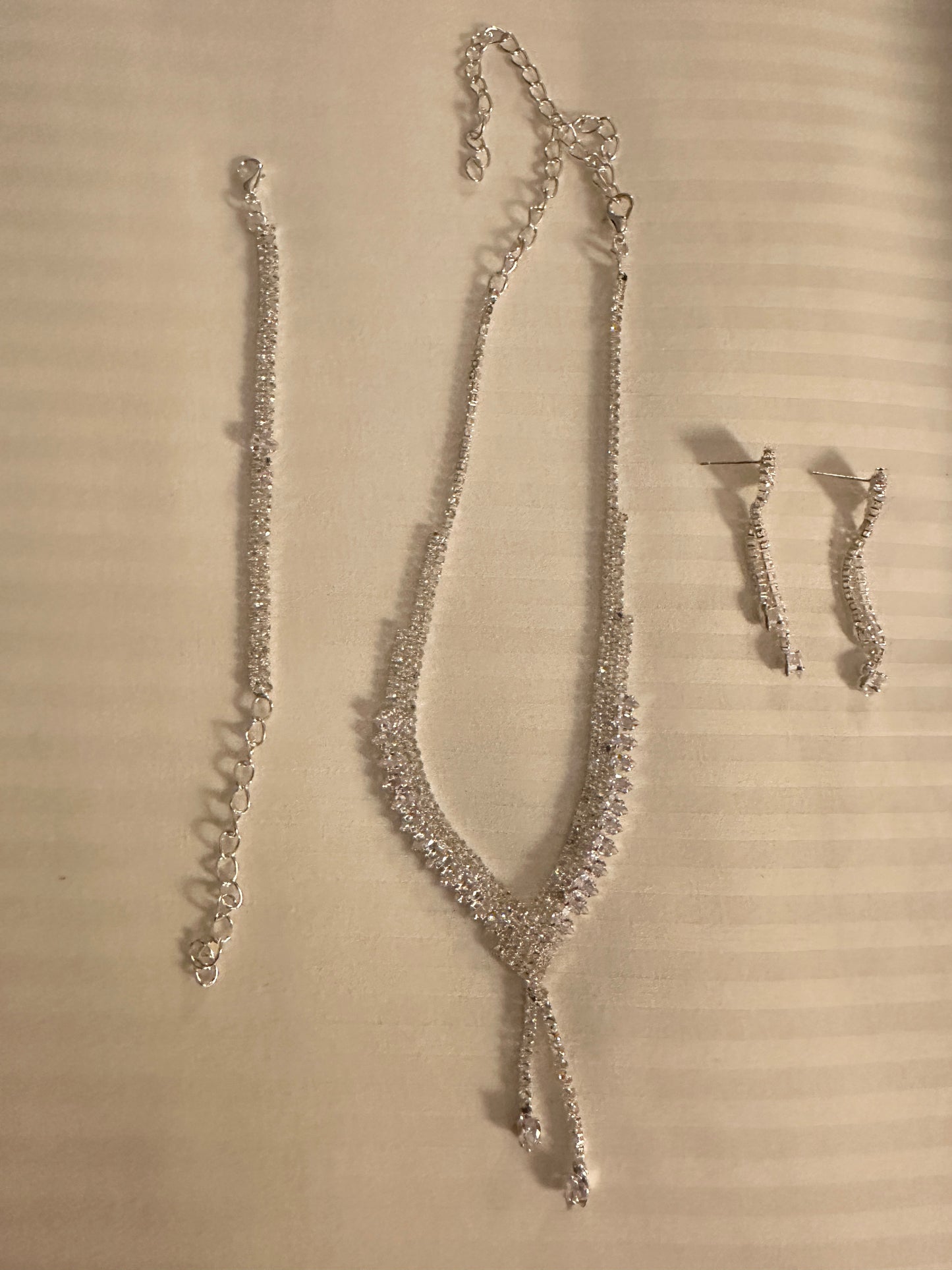 Silver earrings bracelet & necklace set