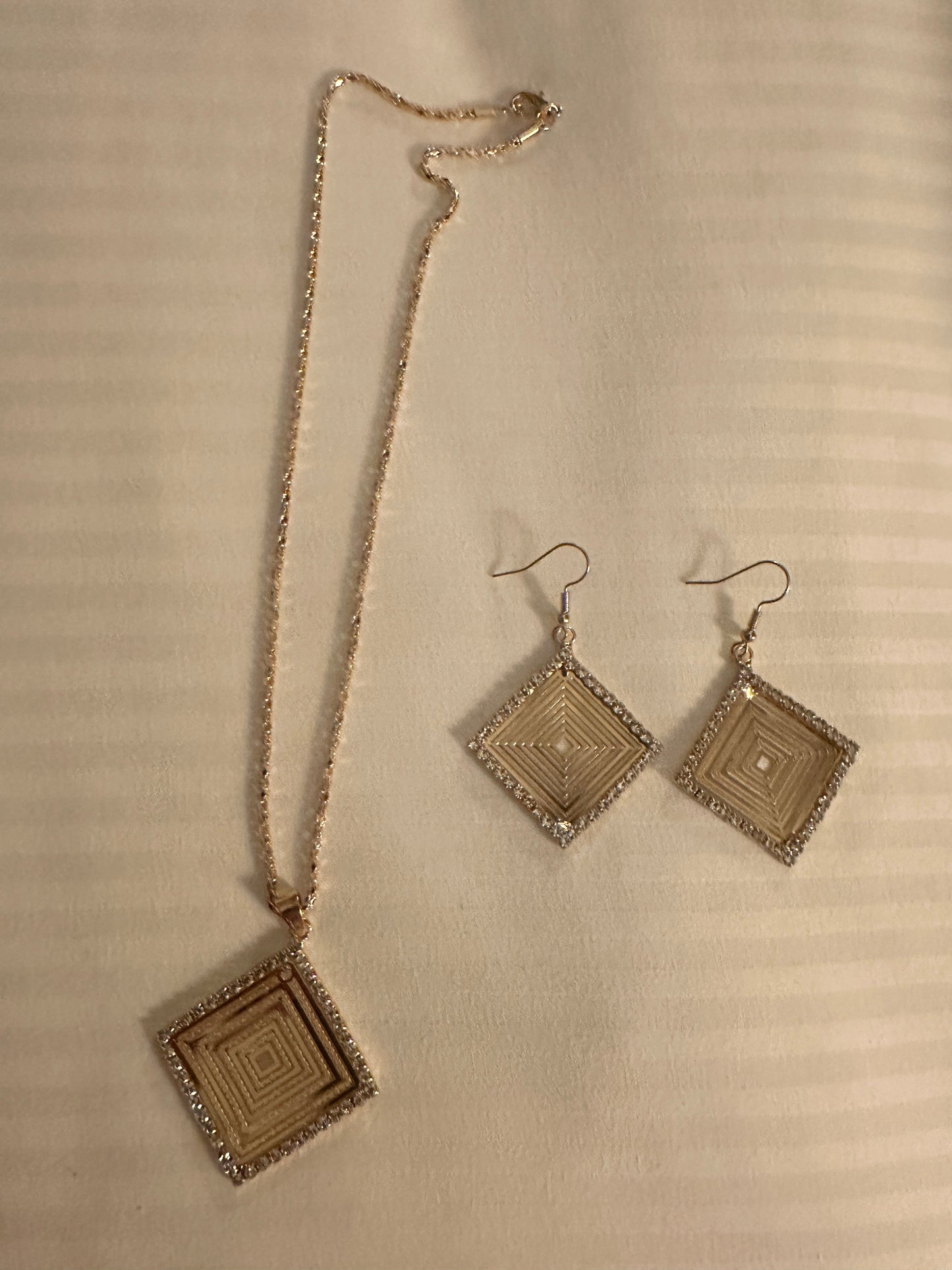 Gold earrings necklace & bracelet set