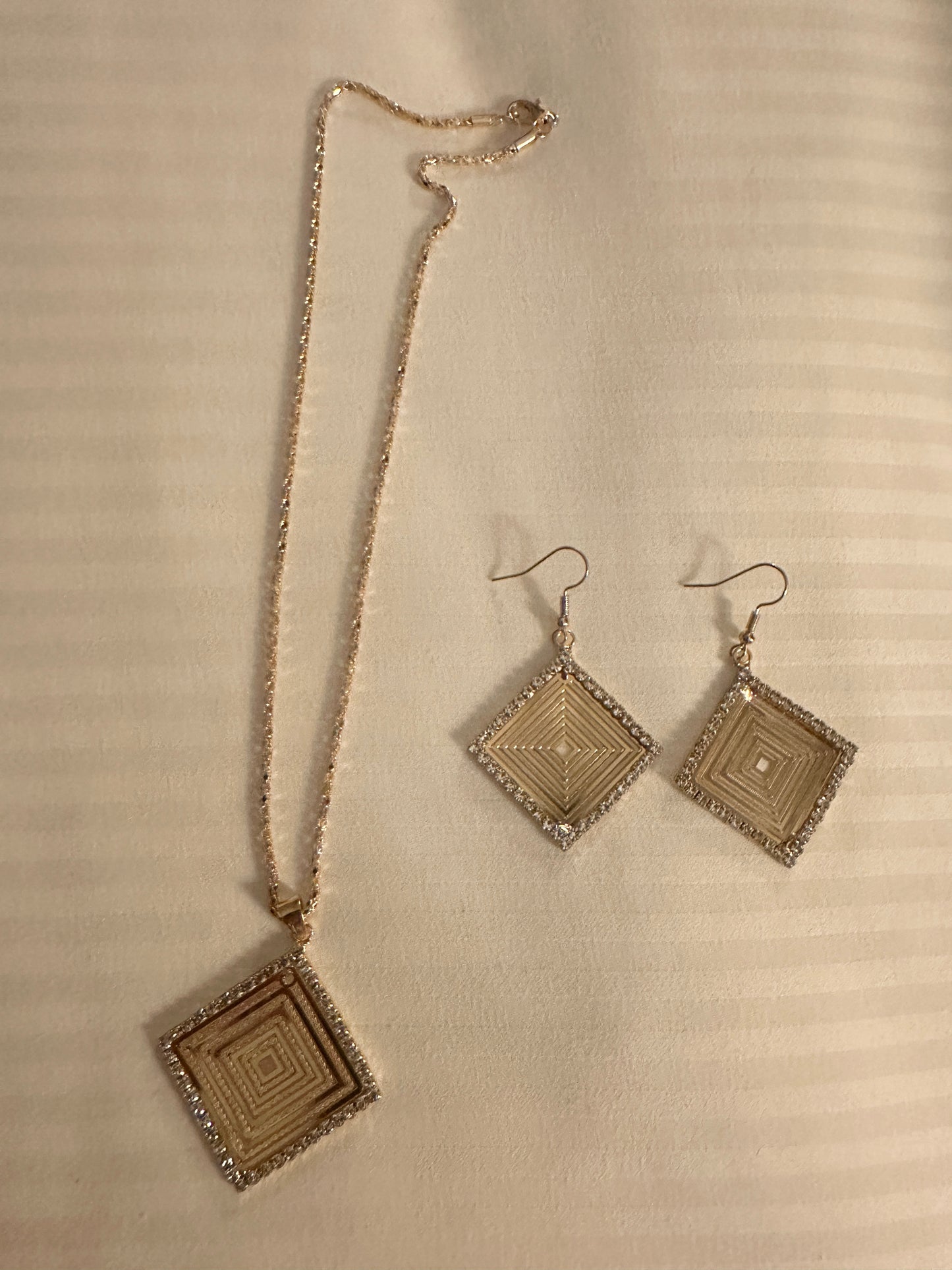 Gold earrings necklace & bracelet set