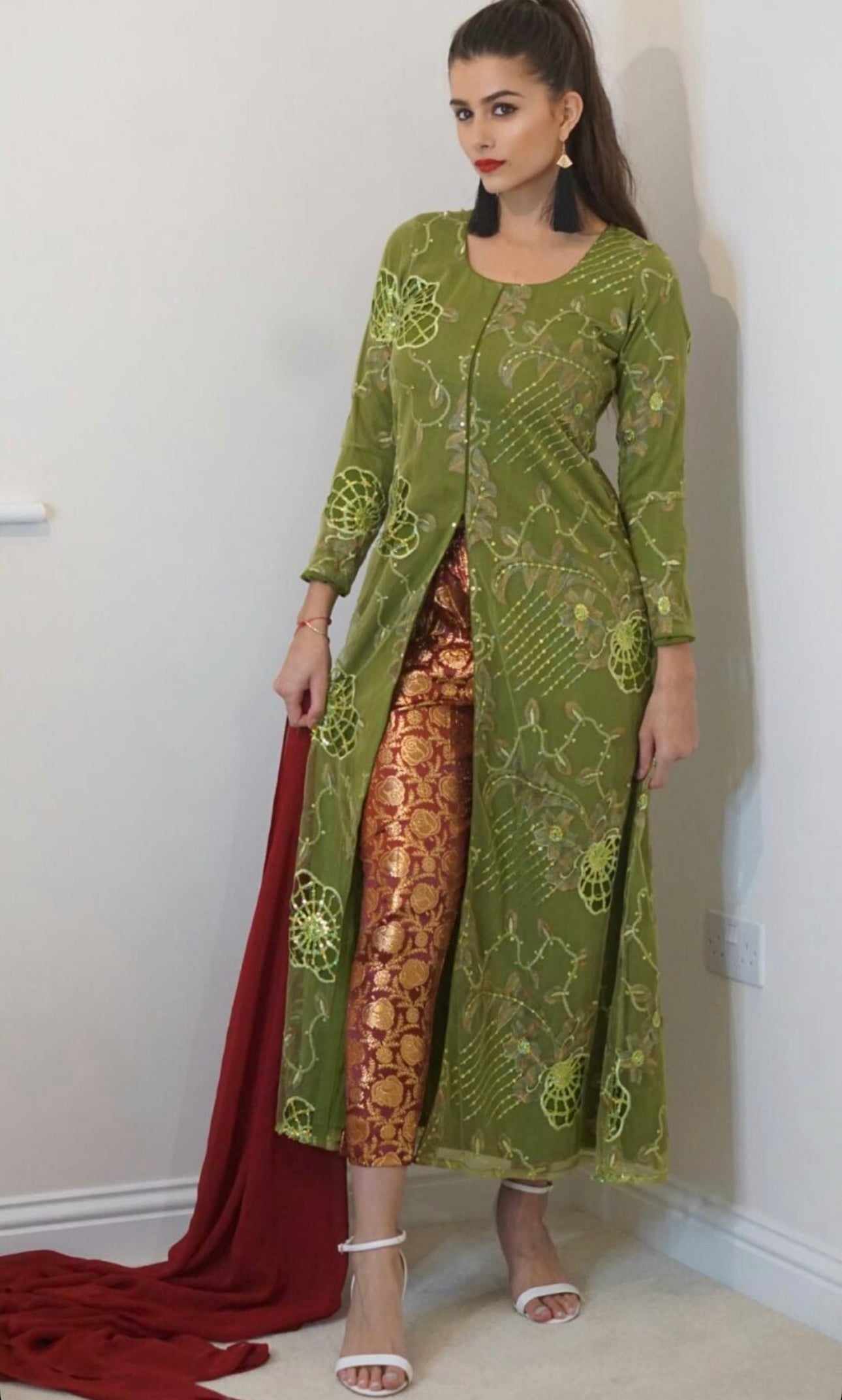 ZENAH green and maroon style