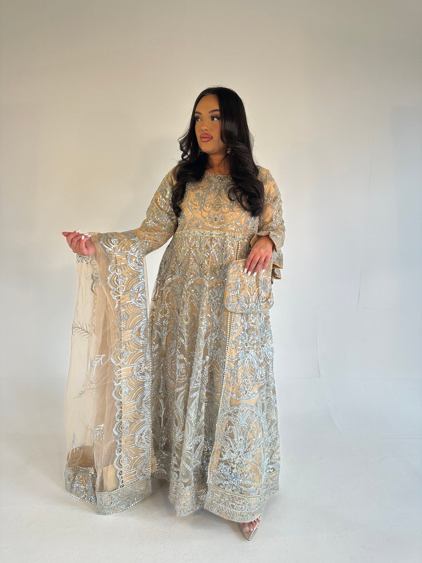 EYLENAH gold style