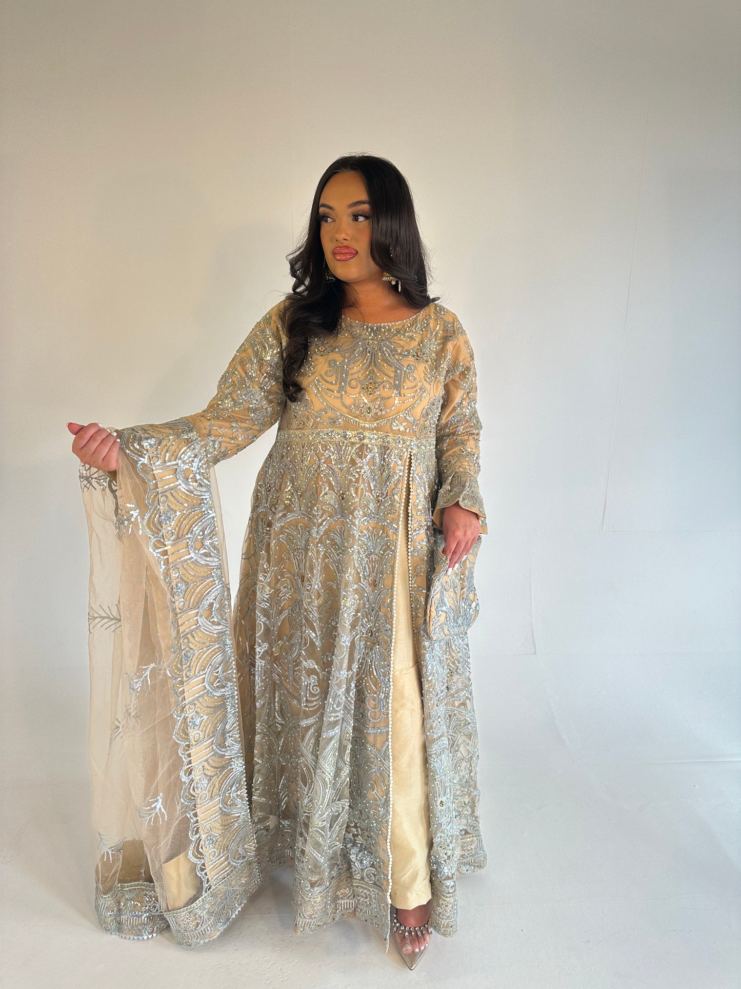 EYLENAH gold style