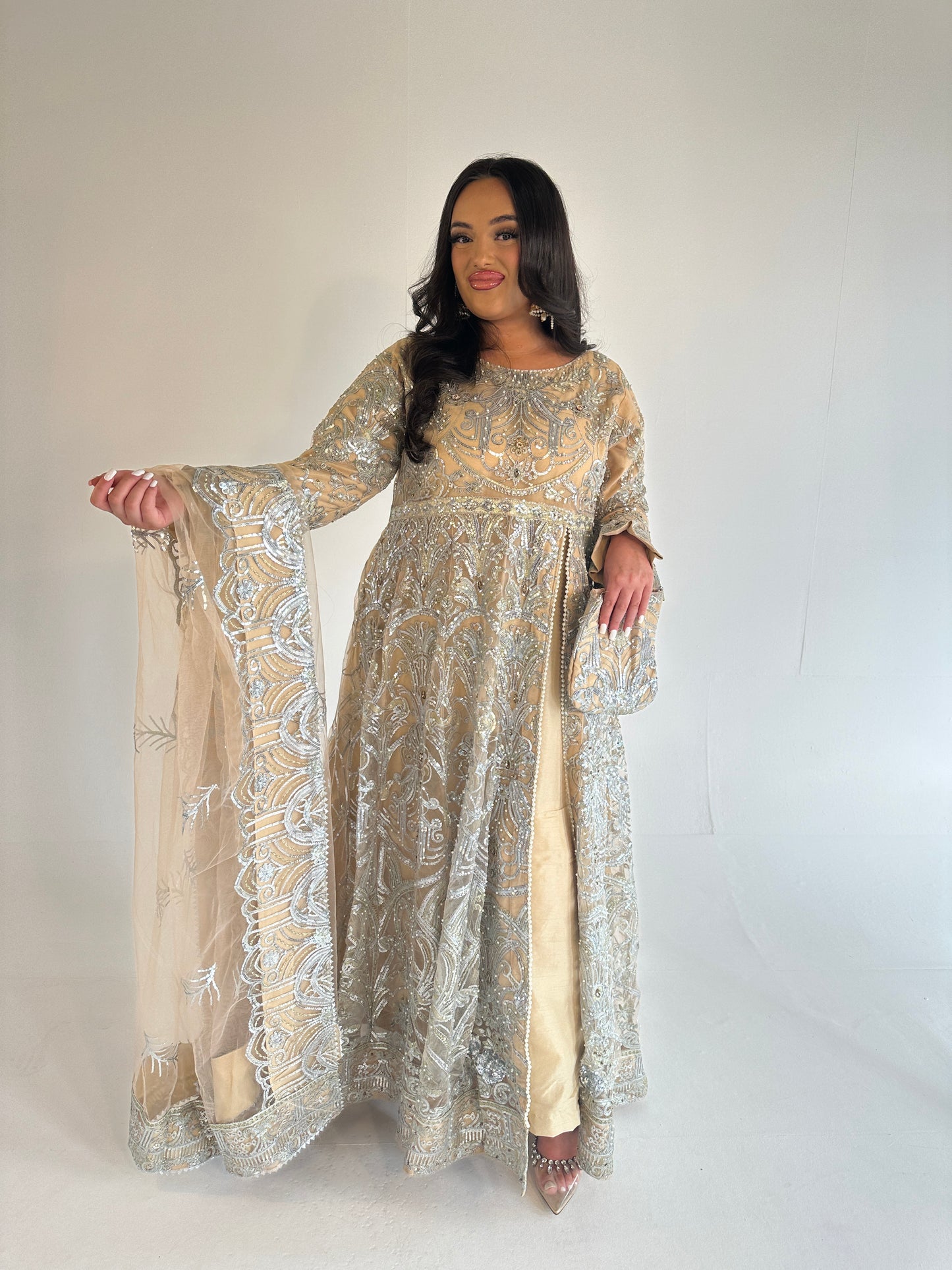 EYLENAH gold style